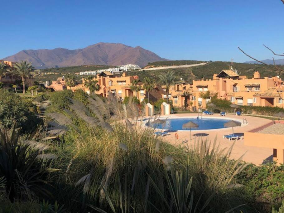 Schoenes Penthouse Mit Meerblick Pura Vida Bahia de Casares Exterior foto