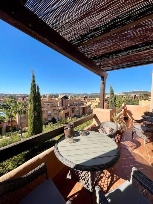 Schoenes Penthouse Mit Meerblick Pura Vida Bahia de Casares Exterior foto