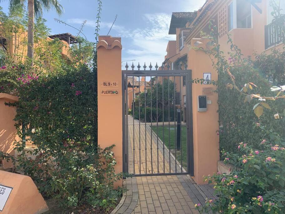 Schoenes Penthouse Mit Meerblick Pura Vida Bahia de Casares Exterior foto